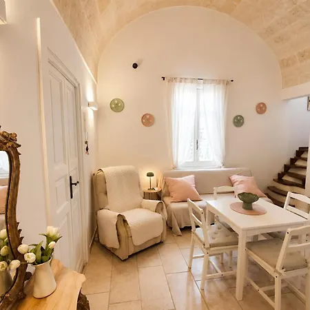 Dimora Il Tulipano Bianco Quarto em Acomodações Particulares